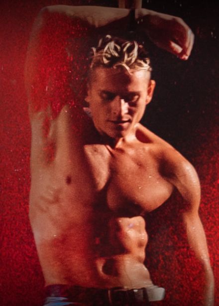 Шоу под дождем. Признание в любви