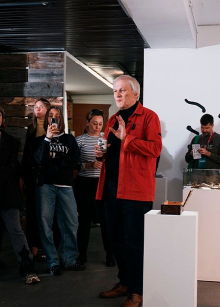 Кураторская экскурсия по биеннале с Сергеем Ковалевским